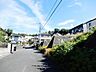 外観：前面道路＆土地