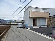 前面道路＆現地外観
