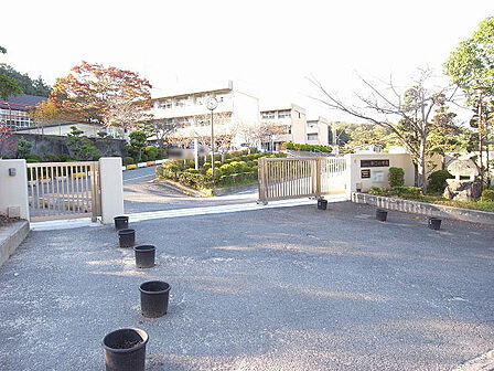 生駒市立俵口小学校