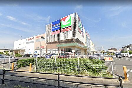 ヨークマート東道野辺店 徒歩2分。 150m
