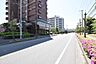 外観：【前面道路】