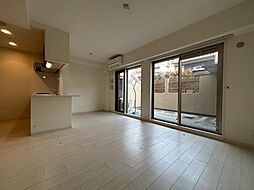 プレサンス京大前 102 1階1LDKのリビング/ダイニング