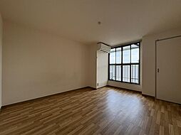 ヴィラ六基 303 3階1Kのリビング/ダイニング