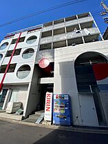 レッドボールコート上鳥羽  ｜ 京都府京都市南区上鳥羽苗代町（賃貸マンション1K・1階・40.00㎡） その1