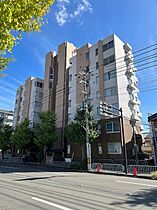 シーズン嵐山  ｜ 京都府京都市右京区嵯峨新宮町（賃貸マンション2LDK・8階・52.95㎡） その1