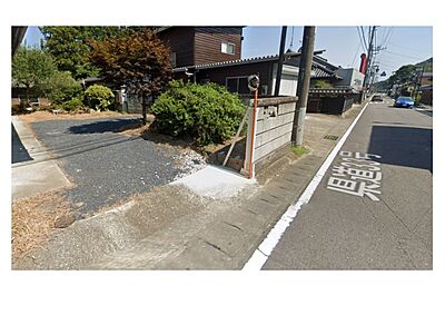 外観：前面道路含む現地写真