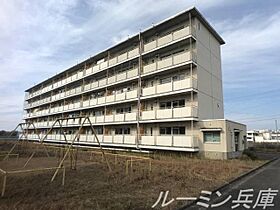 ビレッジハウス社（R） 1-301 ｜ 兵庫県加東市沢部700-3（賃貸マンション1LDK・3階・39.83㎡） その1