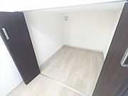 洋室7.6帖の収納
