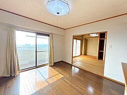 マリオンスーイング 3LDKのリビング/ダイニング