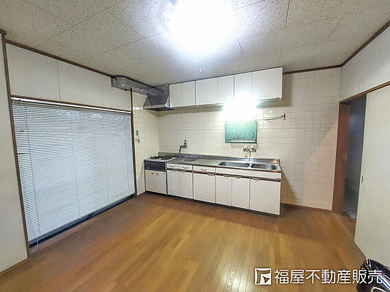 リビング/ダイ...