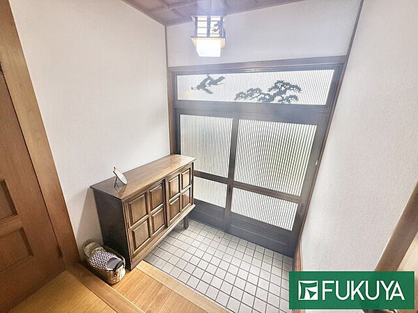 玄関を拡大表示