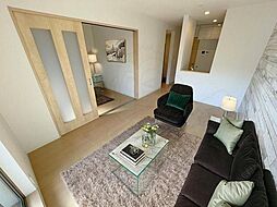 Fstyle柏原上市 3階1LDKのリビング/ダイニング