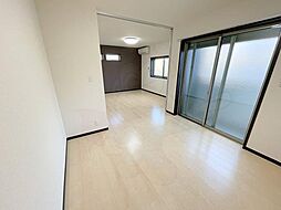 ユートロア・フジ 3階1LDKのリビング/ダイニング