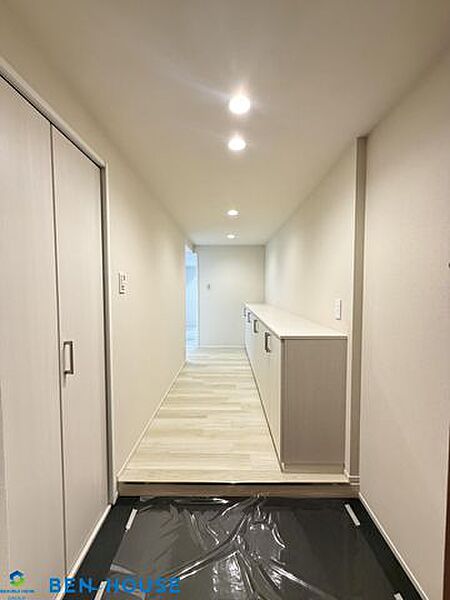 玄関を拡大表示