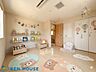 子供部屋：(本画像はＣＧで作成しており、実際に現地に家具は置かれておりません。また、価格に家具、家電は含まれておりません)・収納もたっぷりなので遊び道具もすっきり収納することが出来そうです。