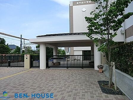 川崎市立東門前小学校 徒歩8分。教育施設が近くに整った、子育て世帯も安心の住環境です。 580m