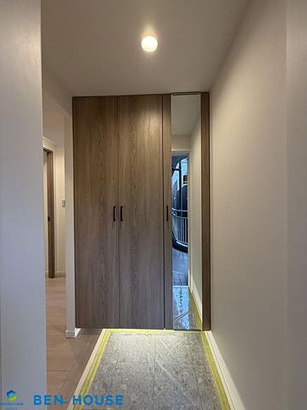 ・シャワートイレでいつでも清潔に利用できます・ＴＶモニター付インターホン付きで来客を確認してから対応できます・宅配ボックス付きでお荷物も安心・3階部分の角部屋で陽当たり・通風良好