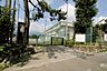 浴室：岡本小学校まで徒歩１１分、クリエイトS・Dまで徒歩１３分とドラックストアも近くになります。