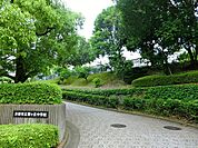 多摩市立聖ヶ丘中学校まで約673m