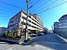 外観：これまでの経験と知識を活かし、お客様に寄り添ったご提案をいたします。お気軽にご相談くださいませ。