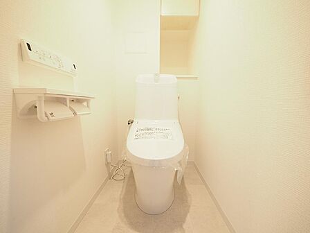 写真と現地では広さや明るさの感じ方が異なります。実際に足をお運びいただき、ご体感ください。