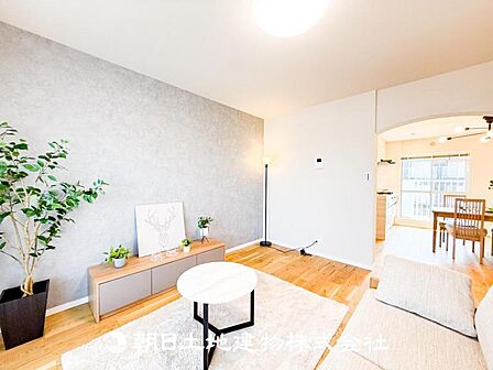 【リビング】何気なく過ぎる時でさえも上質なひと時となる快適な空間を目指しております。