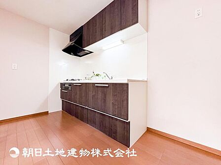 【キッチン】毎日使う場所だからこそ、ストレスなく使えて、スムーズな家事ができる空間になっております。