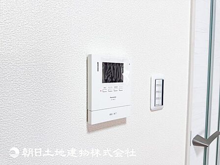 【防犯設備】TVモニター付きインターホンは訪問者のお顔を確認出来安心な機能です!
