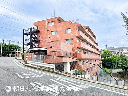 爽やかな空間演出とセンス良く纏められた室内は素敵な寛ぎ空間です。