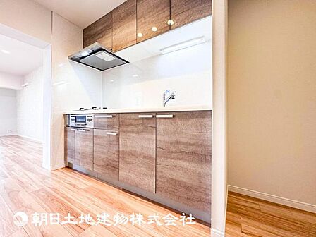 【キッチン】毎日使う場所だからこそ、ストレスなく使えて、スムーズな家事ができる空間になっております。