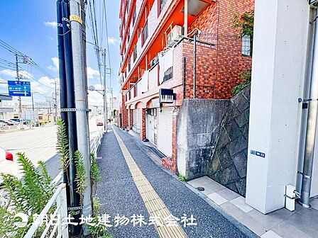 趣味・感性で個性的に飾って頂けるようシンプルに仕上げてあります。