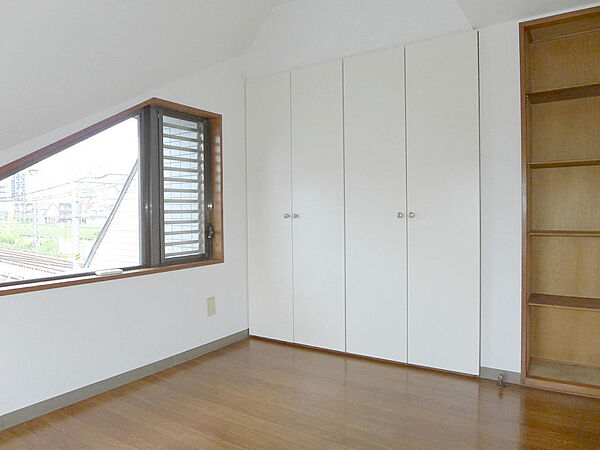 apartment 埼玉県所沢市大字山口
地図を見る