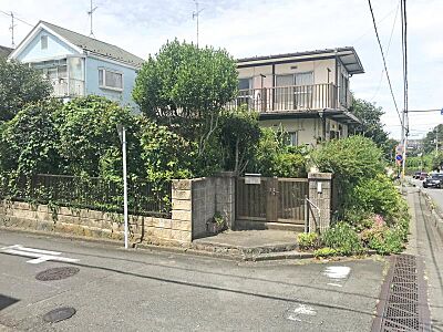 外観:駅徒歩6分×61坪超の東南角地の売地。更地にてお引渡しいたします(予定)。 外観:駅徒歩6分×61坪超の東南角地の売地。更地にてお引渡しいたします(予定)。