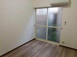 阪急神戸本線 塚口駅 徒歩10分の賃貸マンション 1階ワンルームのリビング/ダイニング