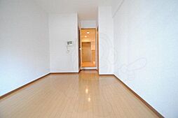 エスリード同心第5 7階1Kのリビング/ダイニング