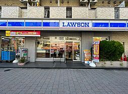 ローソン 麻布十番店 徒歩3分。 240m