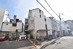 マルシェ九条  ｜ 大阪府大阪市西区九条１丁目22番14号（賃貸マンション1R・1階・19.60㎡） その1