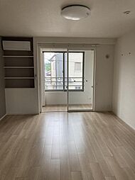 アルドール　III−Ａ 203 2階ワンルームのリビング/ダイニング