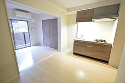 フォレ・リビエール磯辺通 602 6階1DKのリビング/ダイニング