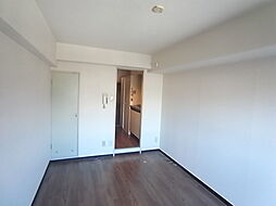 メゾン・ド・エミュウ 404 4階ワンルームのリビング/ダイニング