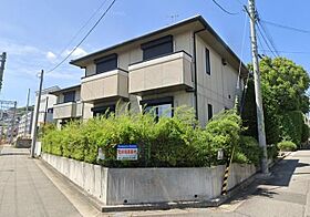 メゾン二翠B 202 ｜ 兵庫県川西市花屋敷１丁目27番7号（賃貸アパート1R・2階・30.40㎡） その1