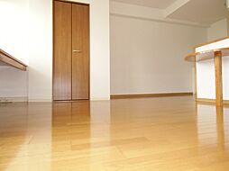 シャンブルクイセ 7階ワンルームのリビング/ダイニング