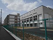 中学校「尼崎市立小田中学校まで1453m」