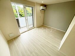 コニフェールI 1階1LDKのリビング/ダイニング