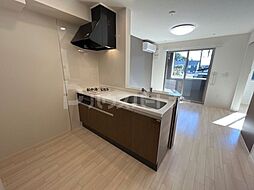 エルフォルク 1階1LDKのリビング/ダイニング