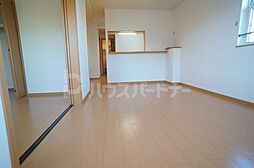 エレガントヒル 2階2LDKのリビング/ダイニング