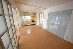 ファインクロス6番館 205 2階3LDKのリビング/ダイニング