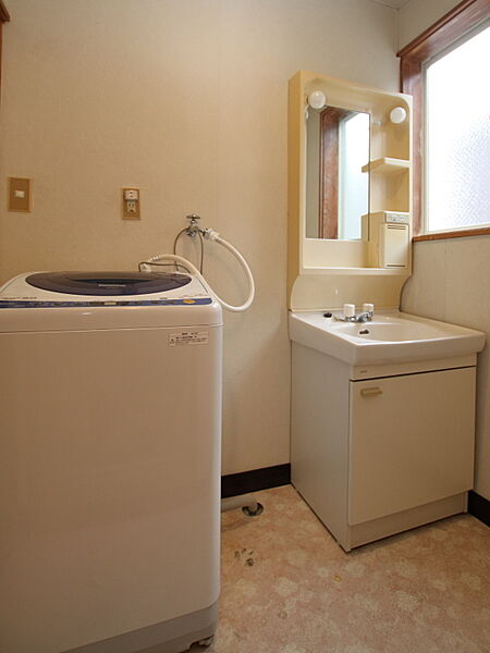画像8:洗面の様子 洗濯機付きです