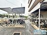 設備：屋根付きの駐輪場がございます！