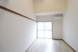 エトワール 2階1Kのリビング/ダイニング